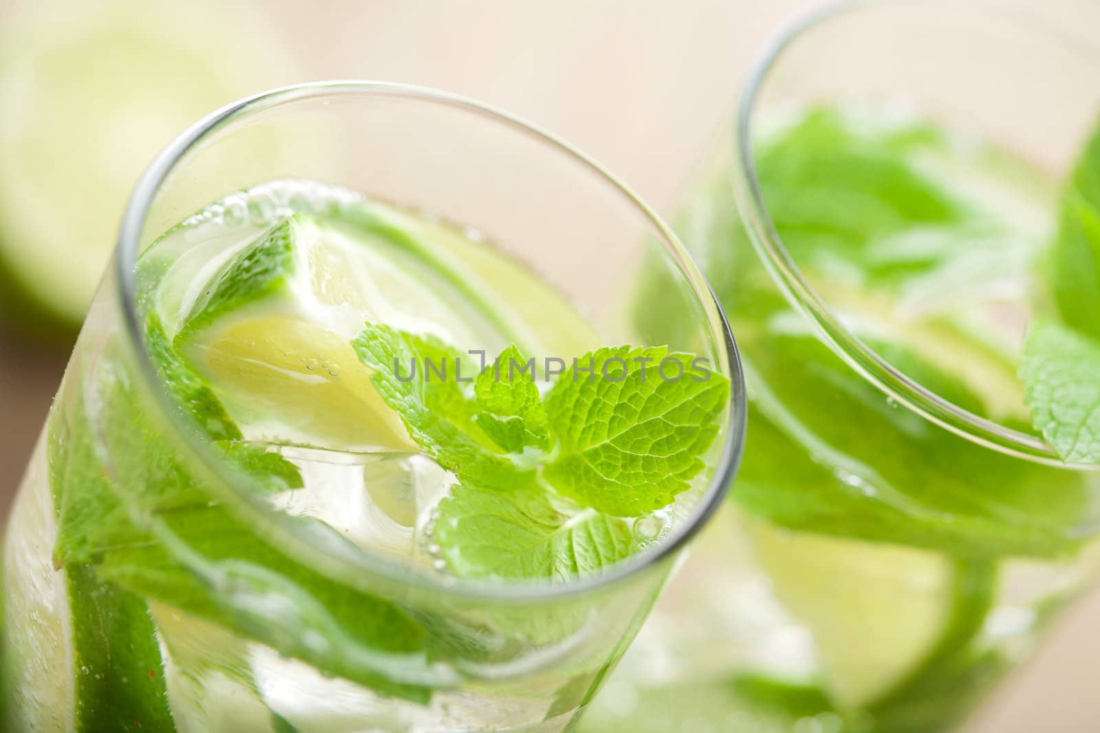 fresh mojito cocktail 