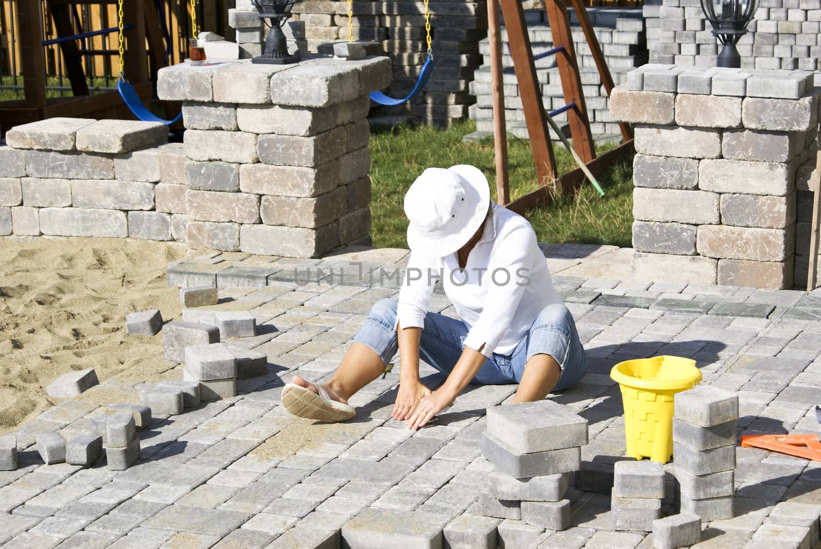 Paving Woman by coskun