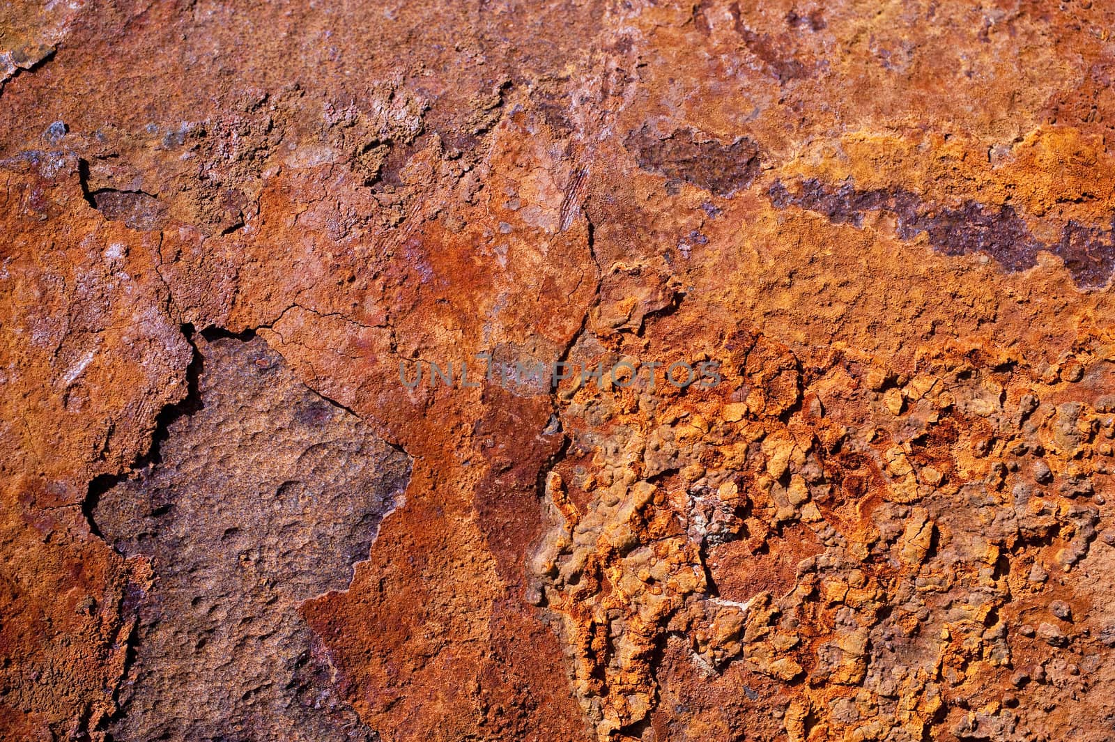 Structure of rusty iron tubes