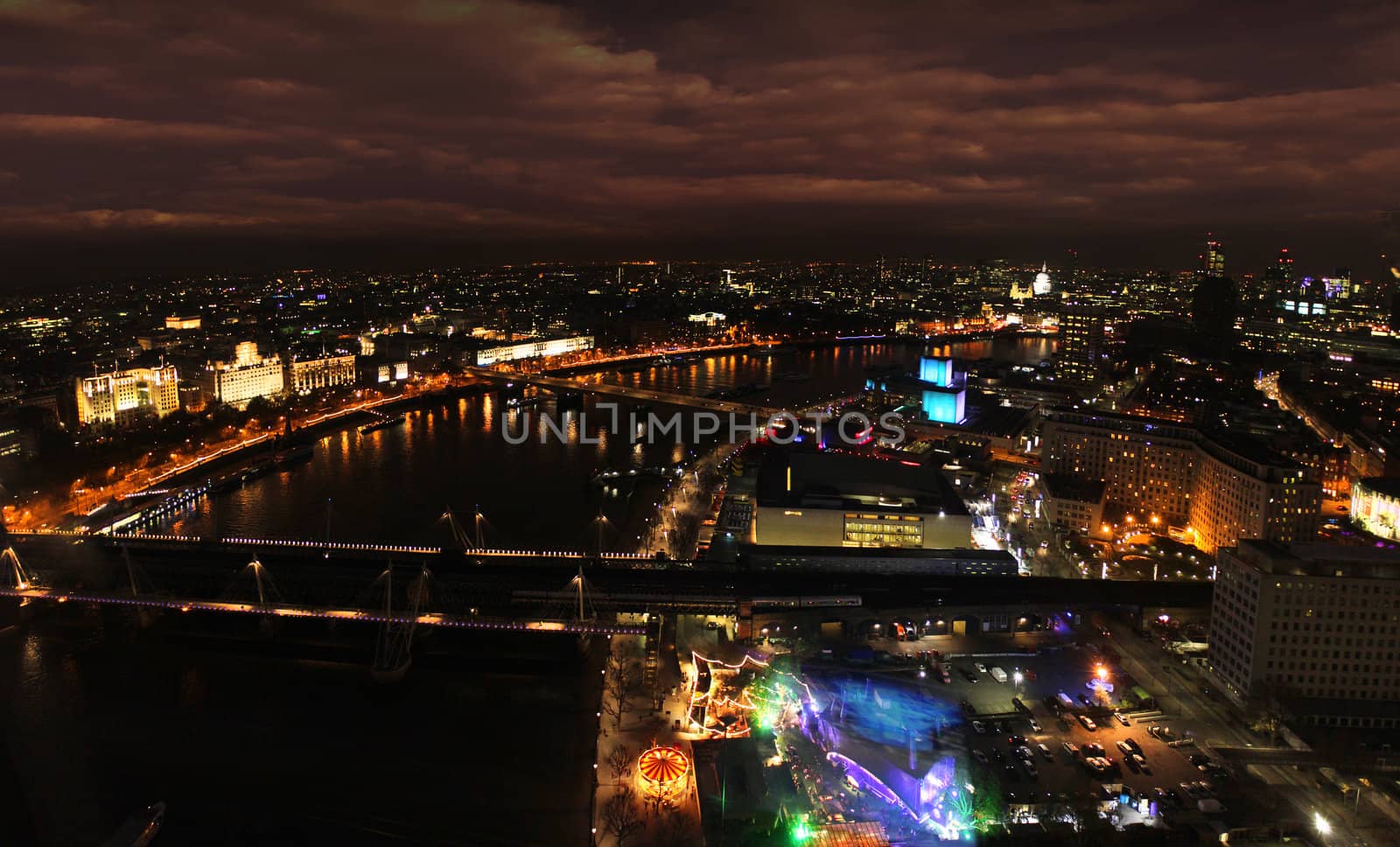 London Thames night panorama by anterovium