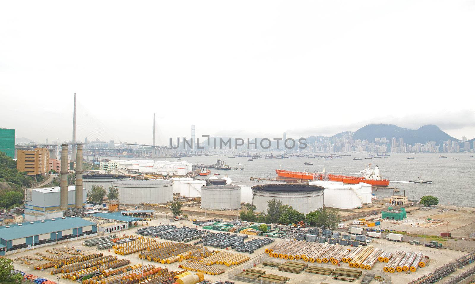 cabel wheel and gas container