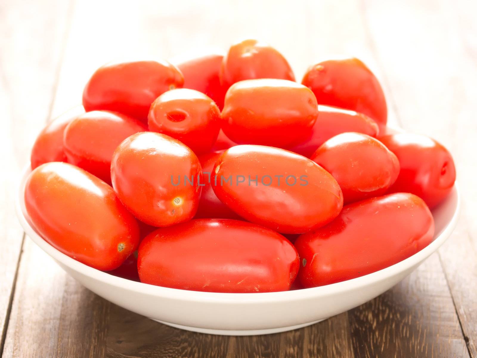 roma tomatoes by zkruger