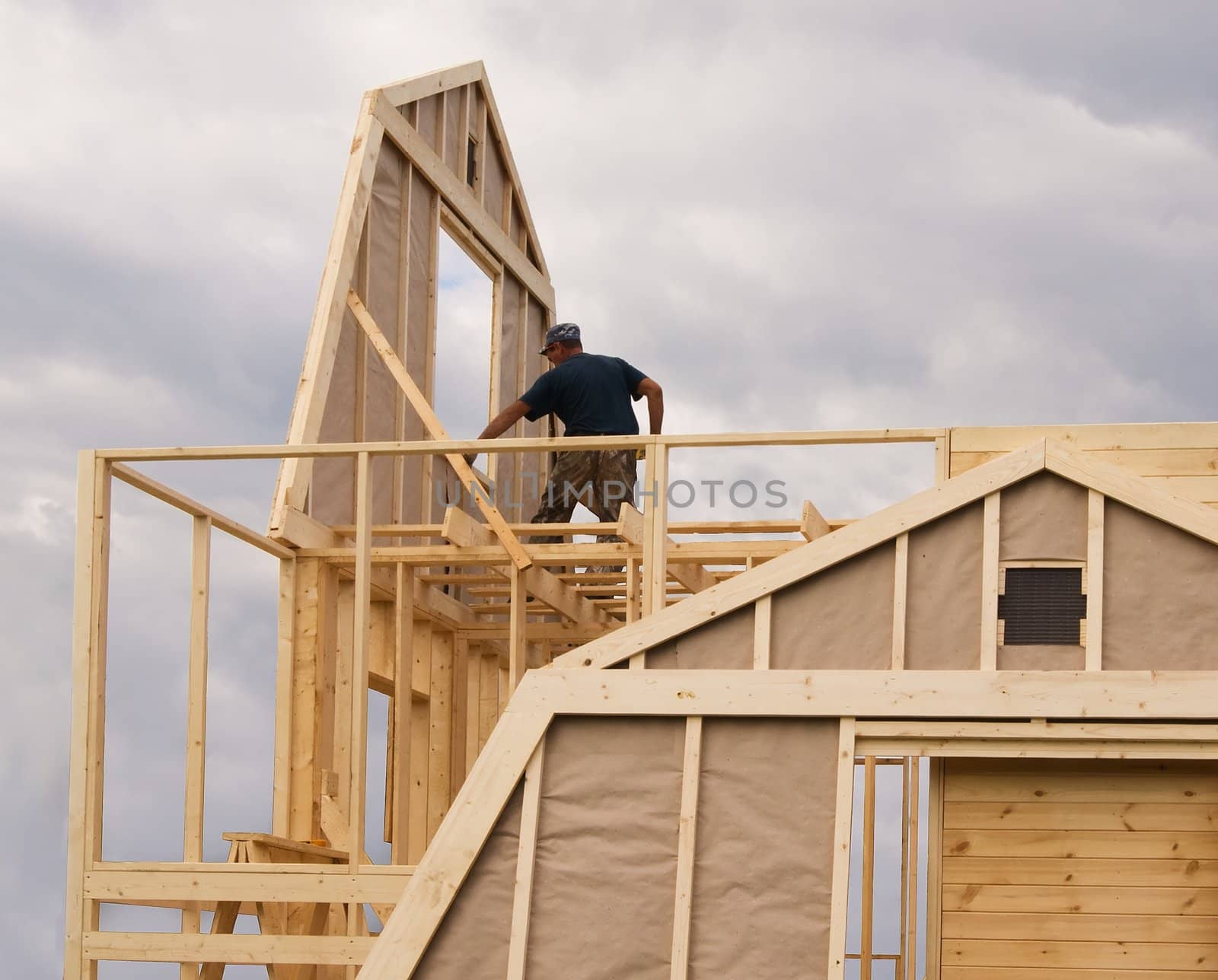 Construction of wooden frame houses