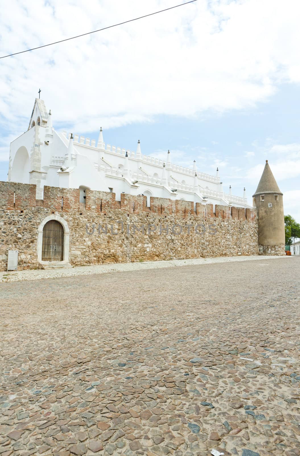 Viana do Alentejo Castle, Alentejo, Portugal by phbcz