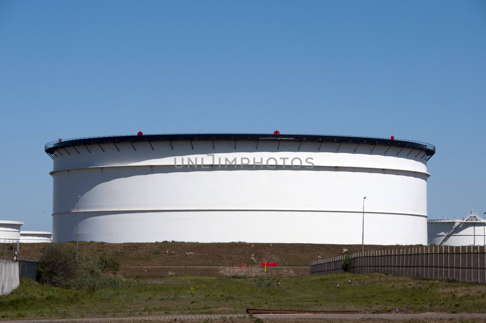 big tank in europoort harbour by compuinfoto