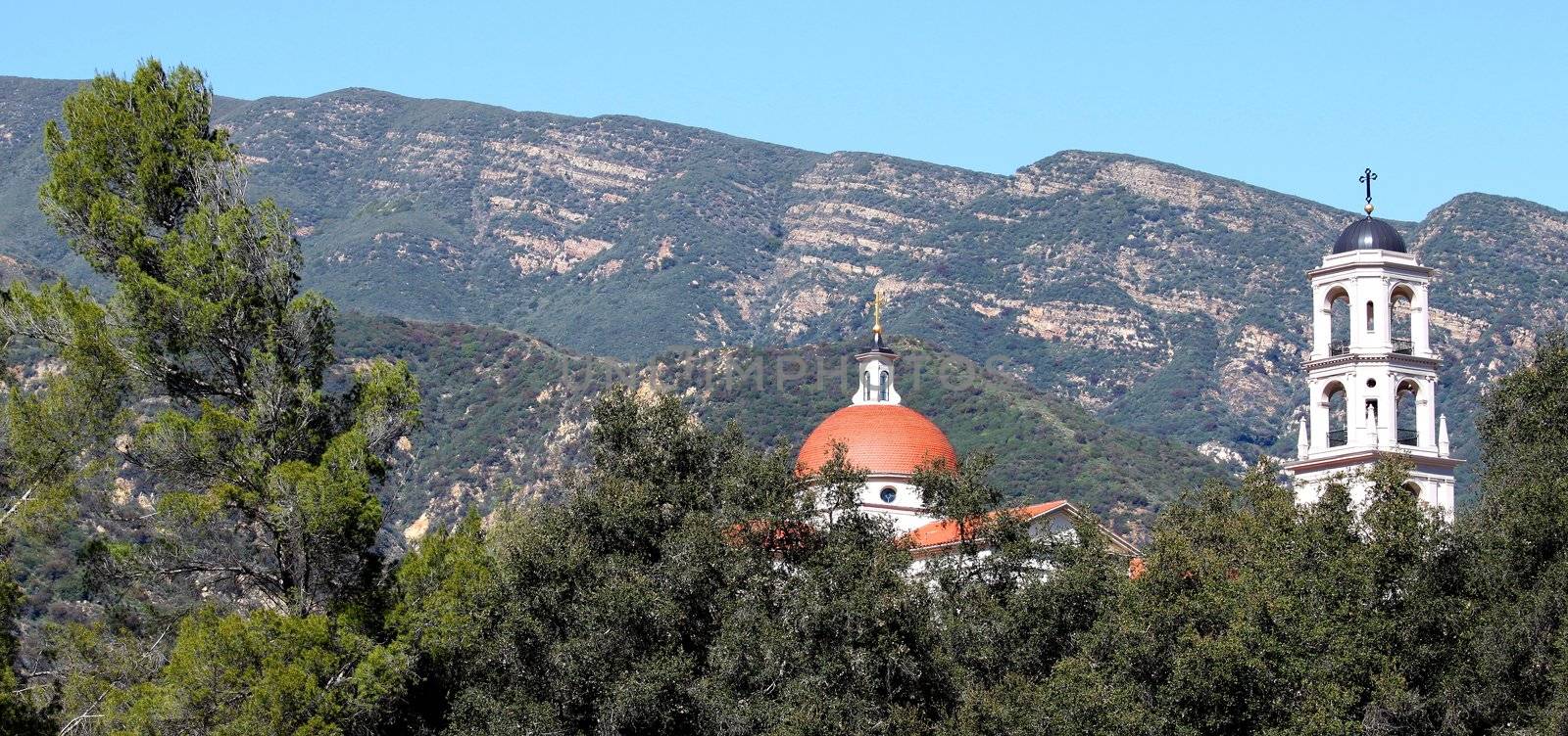 Thomas Aquinas Chapel at the collage in Ojai / Santa Paula