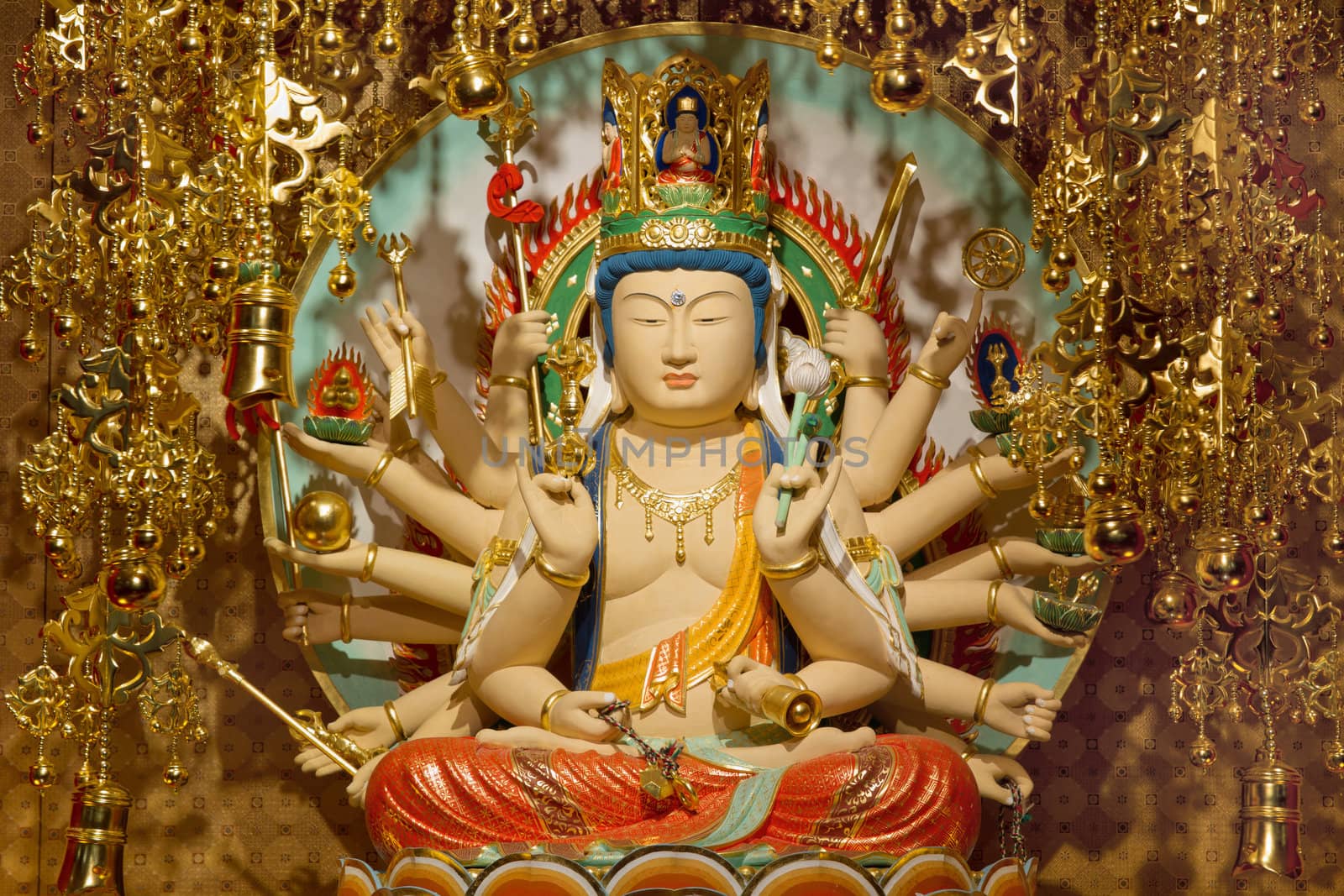 Longevity Bodhisattva Samantabhadra Goddess Statue in Buddhist Temple