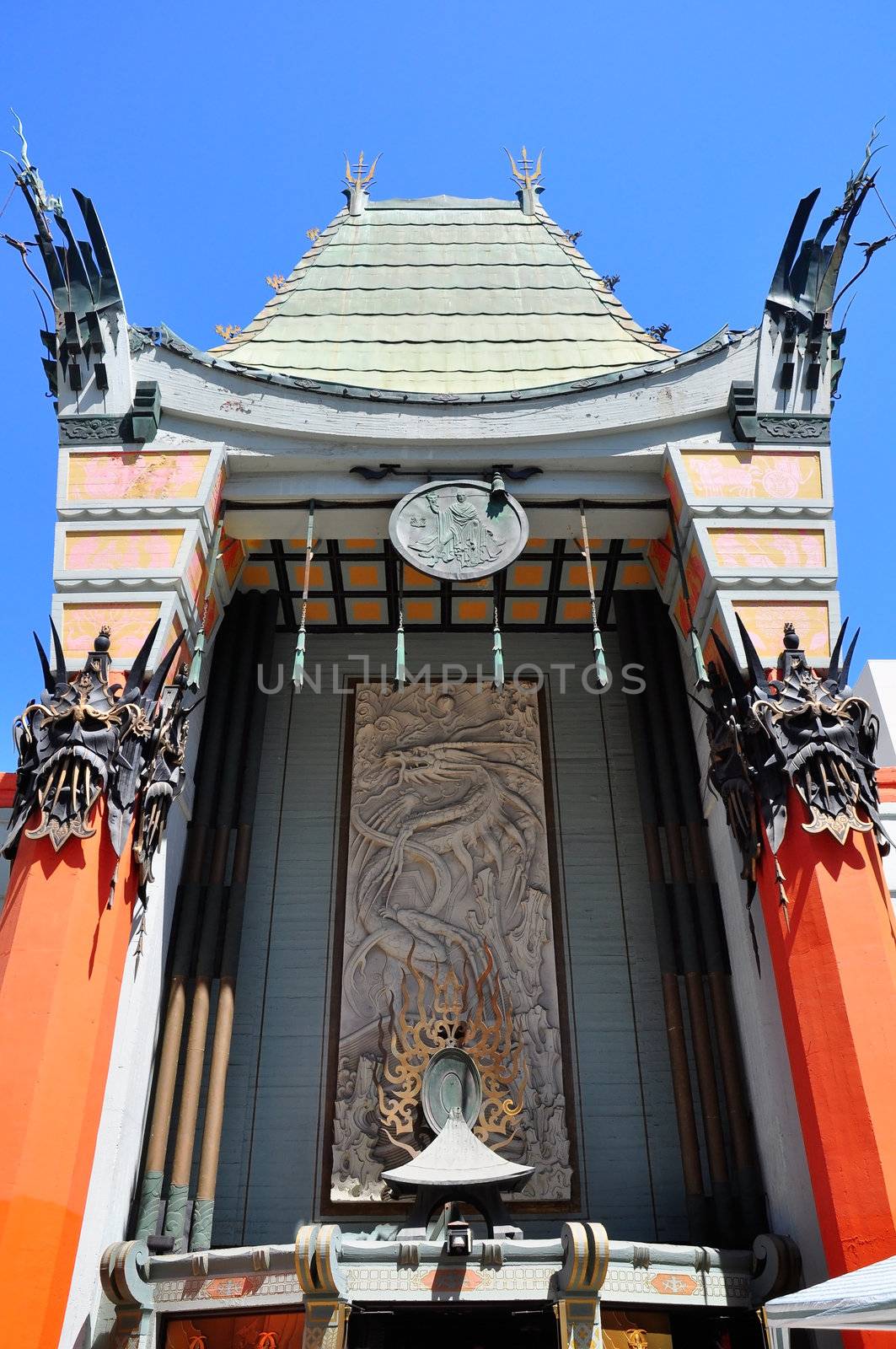 Grauman's Chinese Theate Entrance by ruigsantos