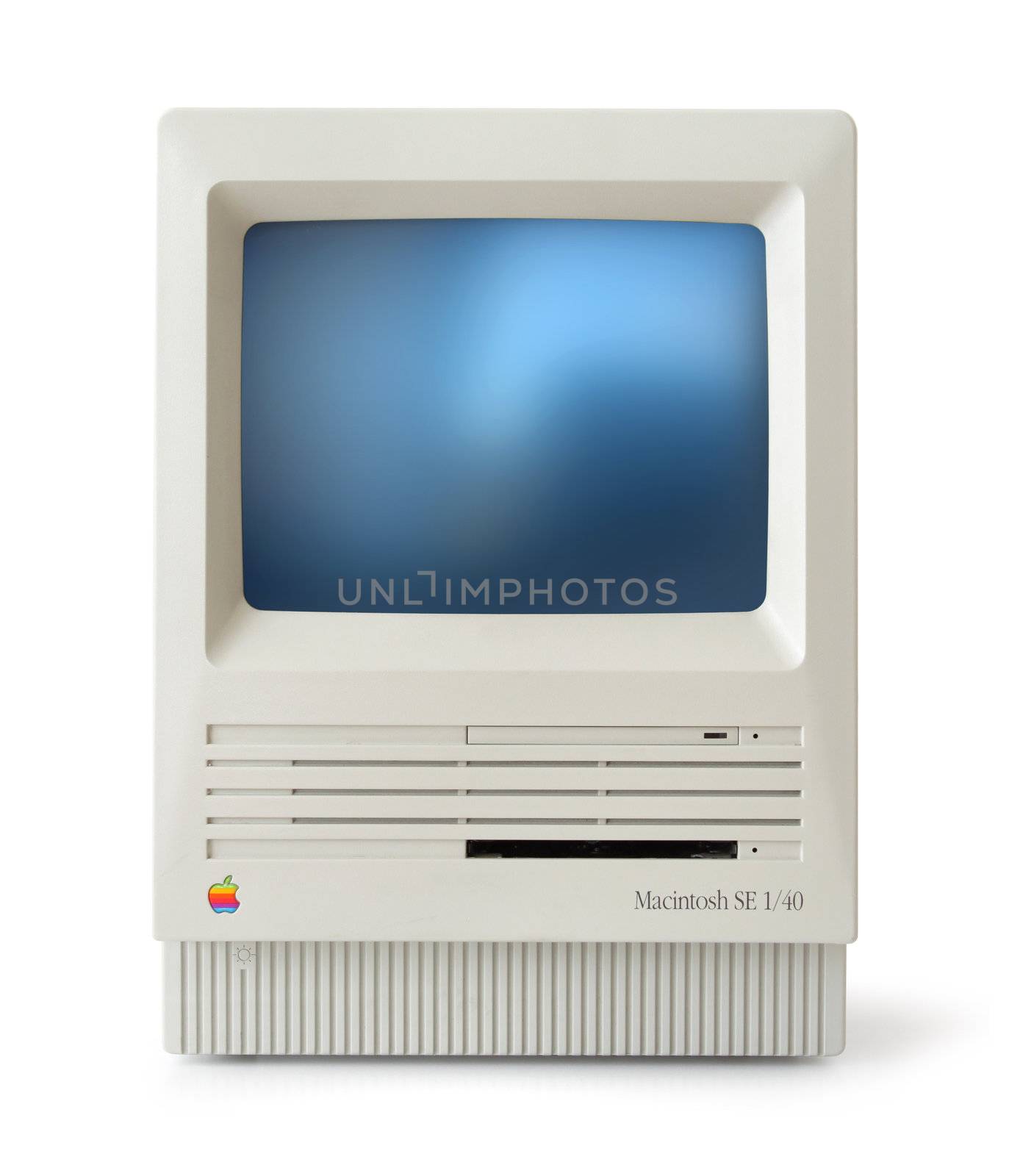 Classic Mac SE front by anterovium