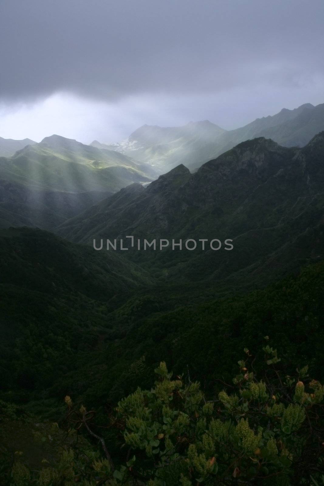 Light on distant mountains by anterovium