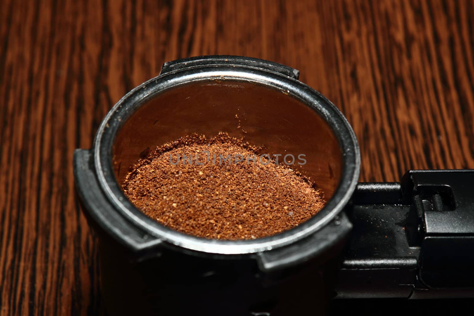 preparing coffee by taviphoto