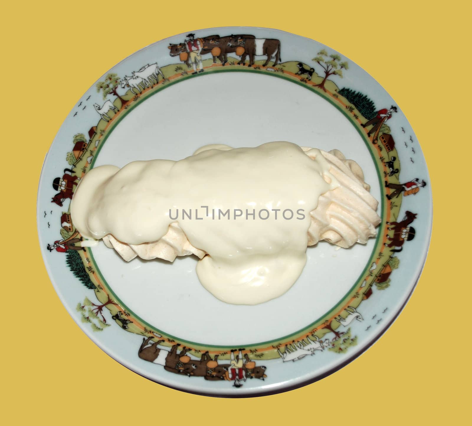 swiss meringue with Gruyere's cream by JASCKAL