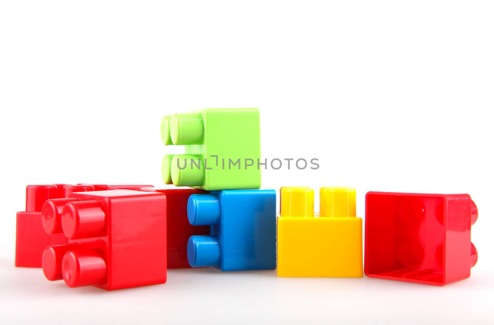 Plastic building blocks