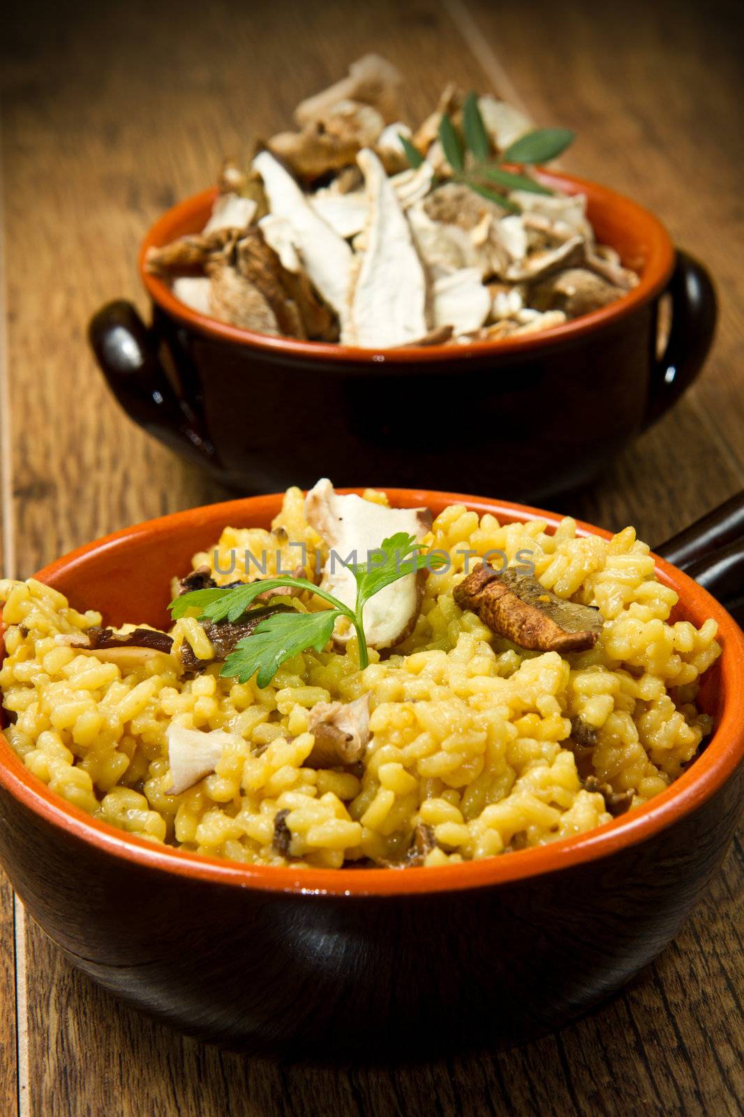 risotto with saffron and mushrooms