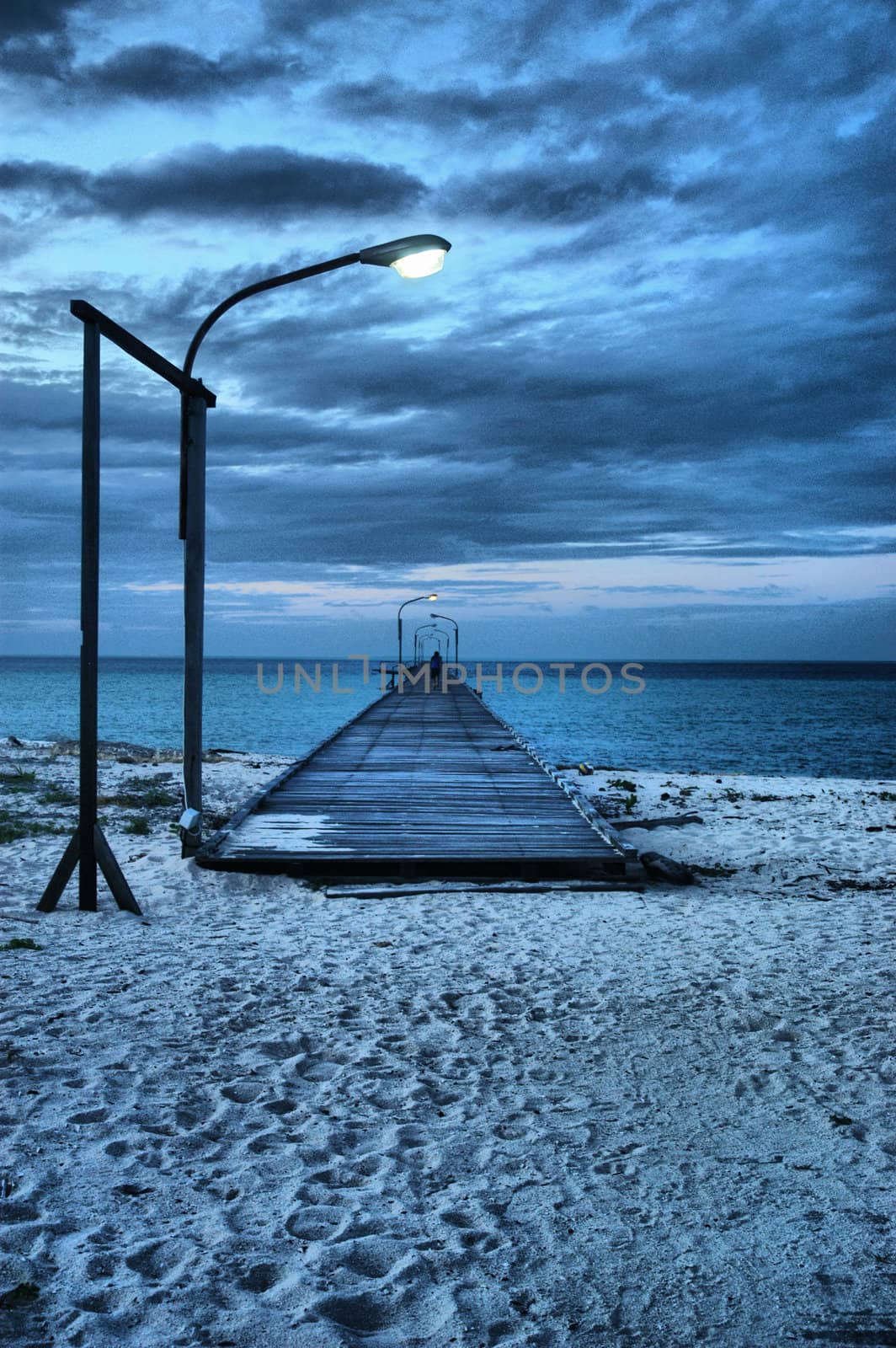 long bridge in the  picture  toward  morning