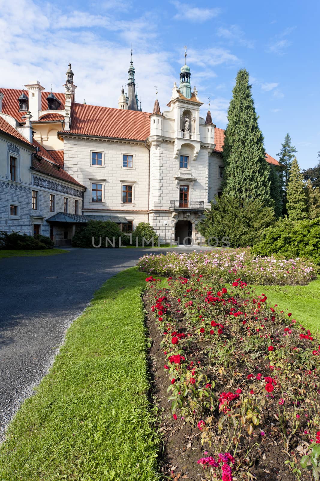 Pruhonice Palace, Czech Republic by phbcz