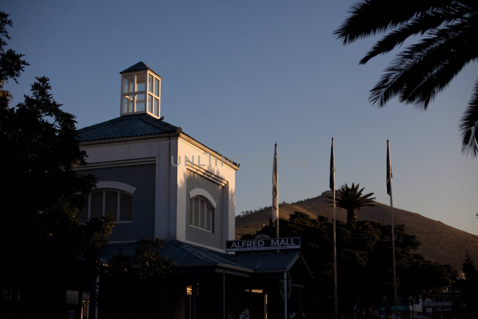 V&A Waterfront by edan