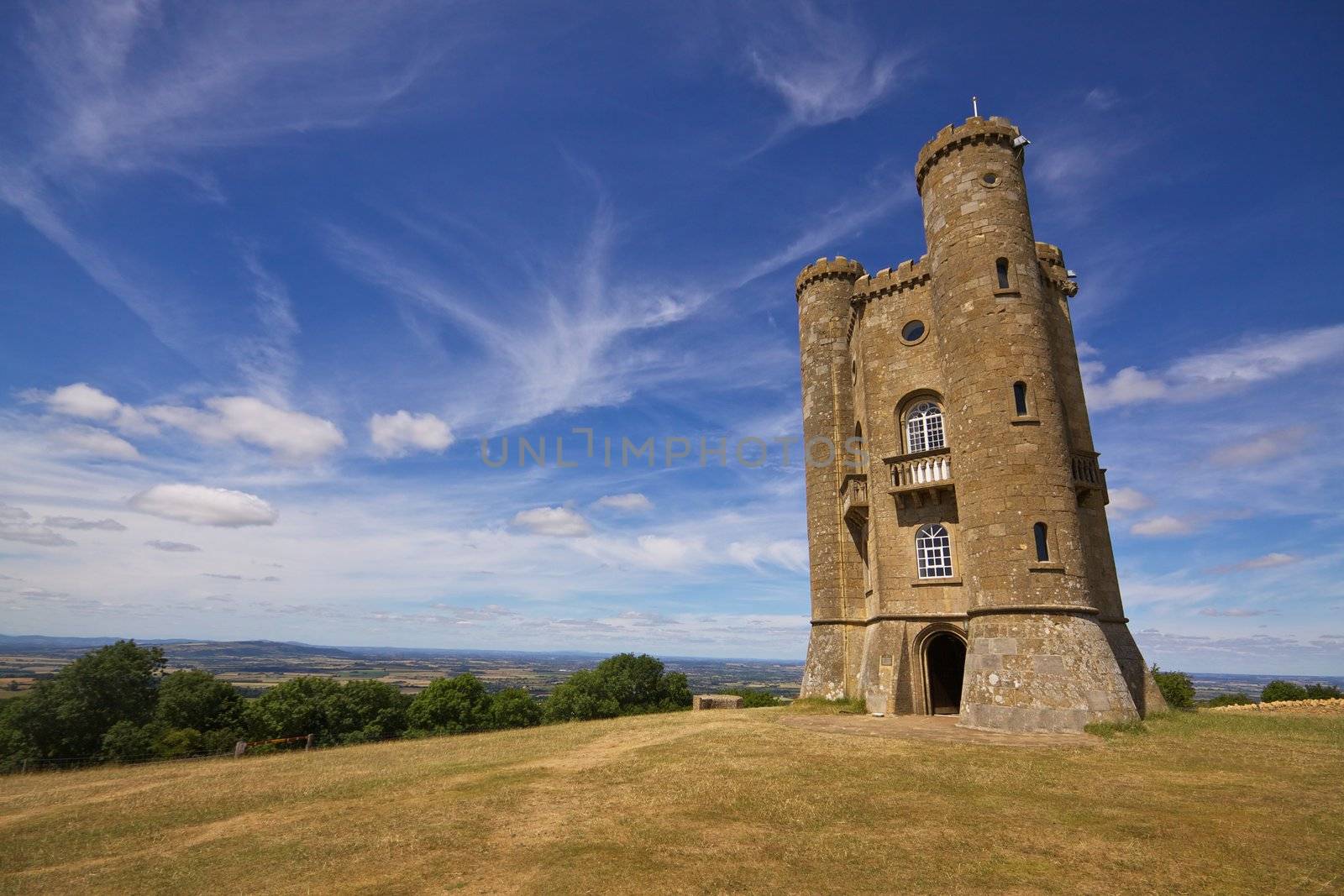 Broadway Tower by Harvepino