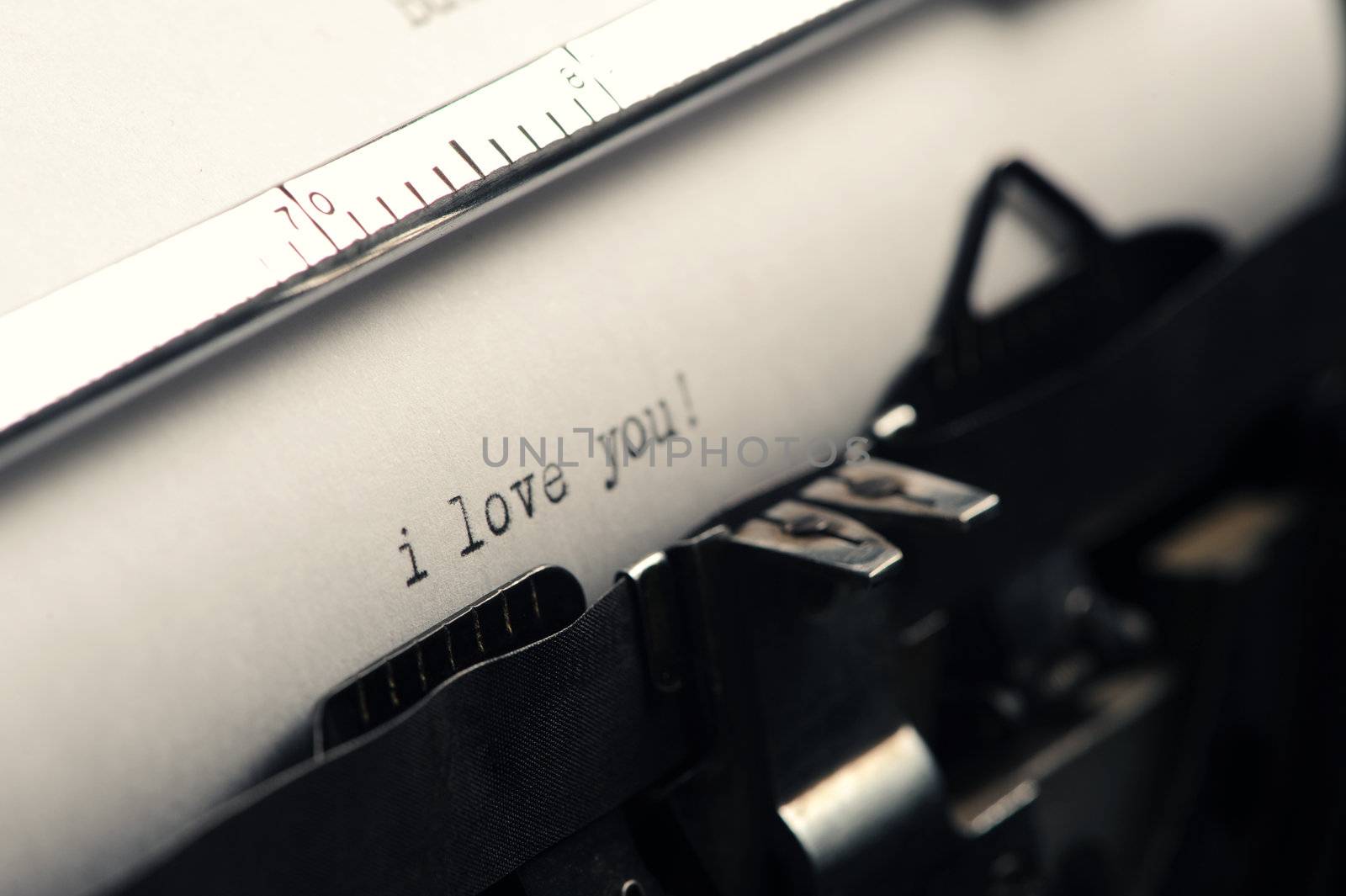 Old Typewriter: love message