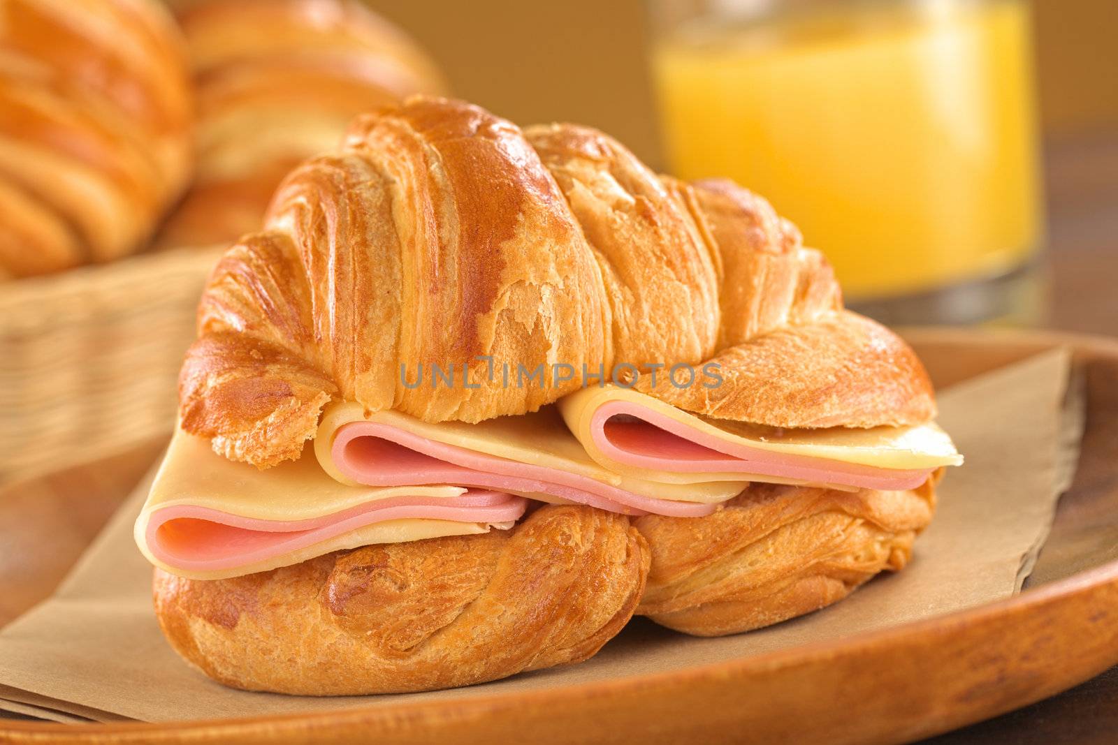 Croissant with Ham and Cheese by ildi