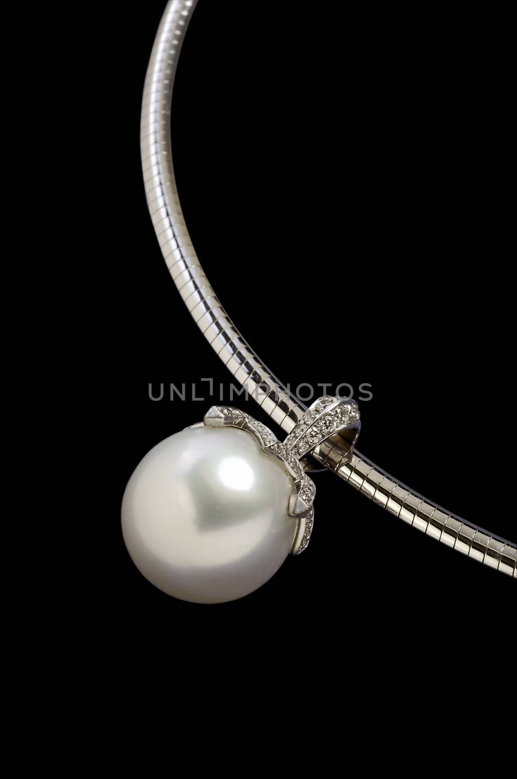 Beautiful necklace with pearl