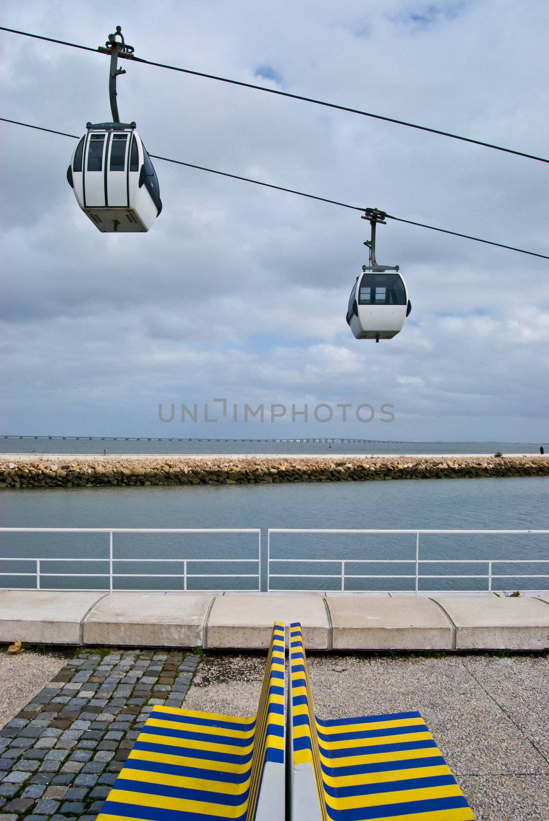 Cable car above the Tejo by Jule_Berlin