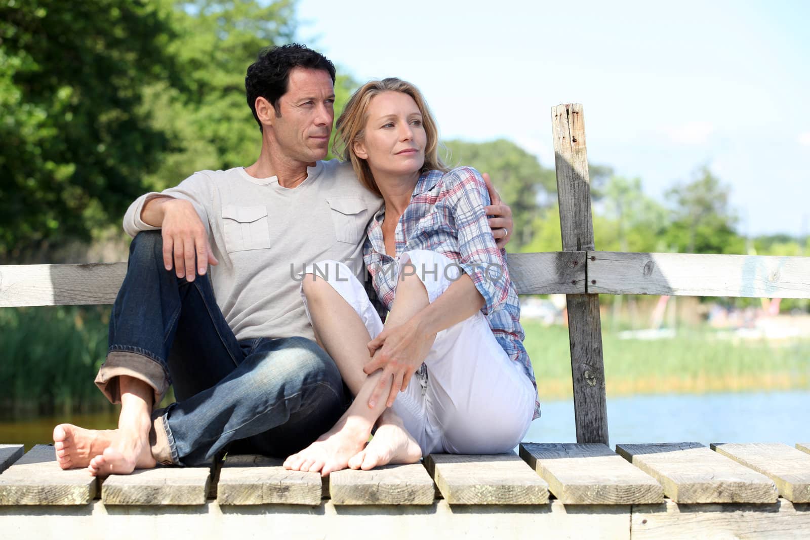 couple on pontoon