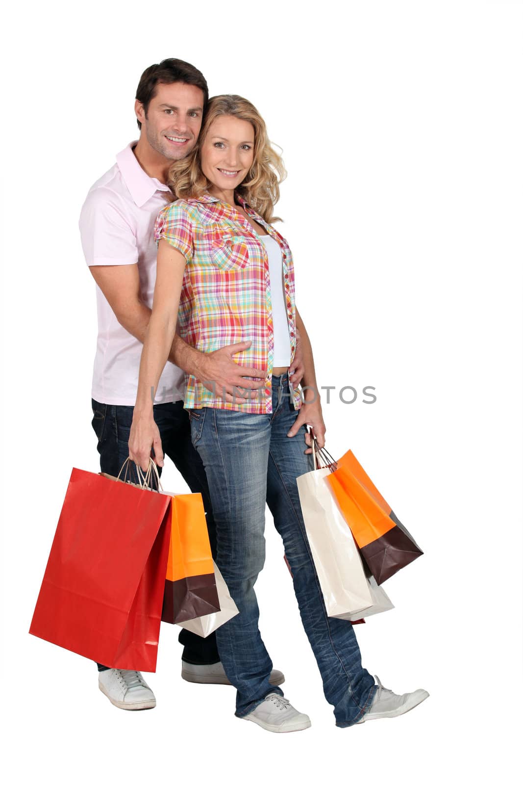 couple with shopping bags