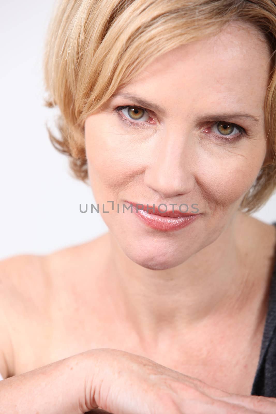 lady with golden eyes