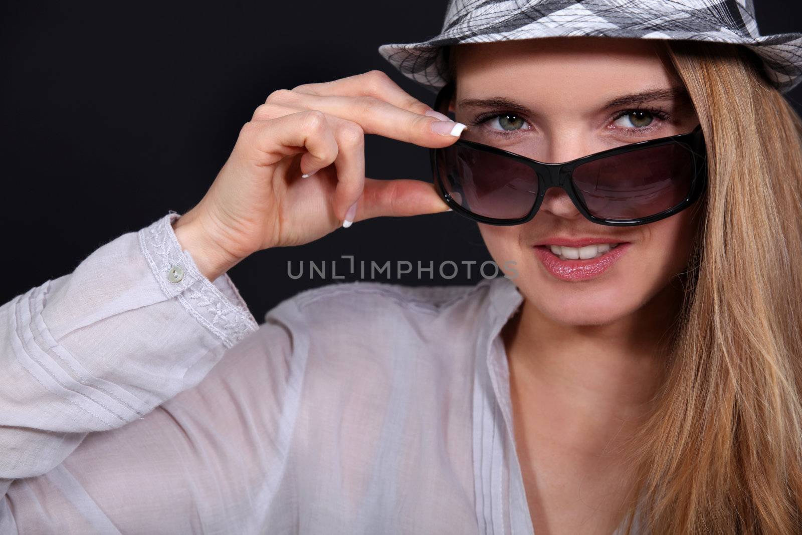 Model in summer fashion.