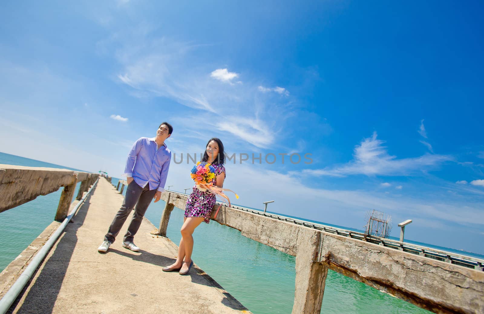 bride and groom looking for future concept