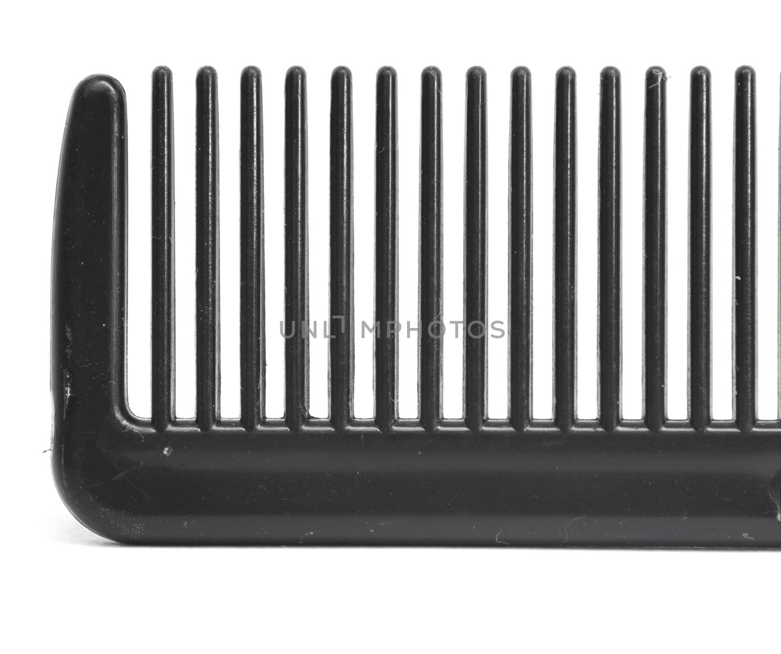 teeth of the comb close