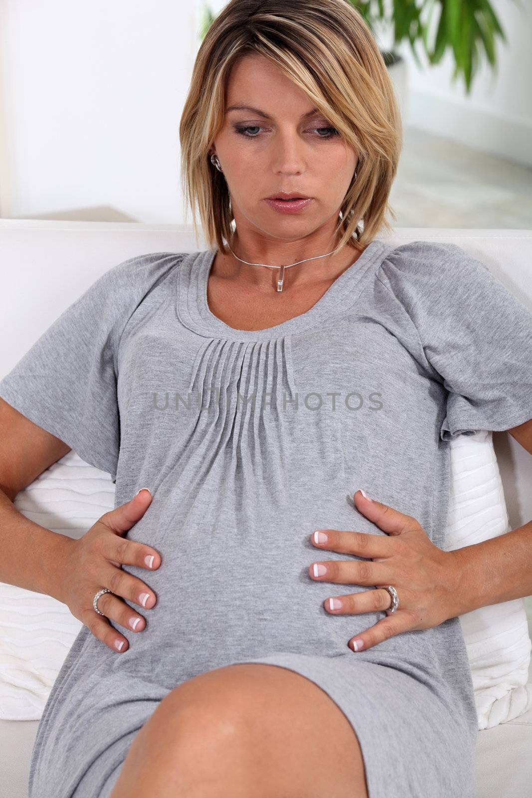 pregnant woman by phovoir