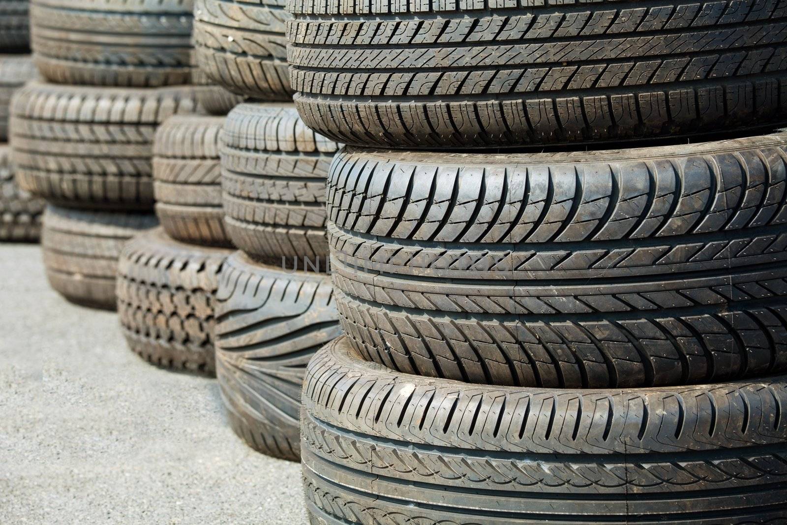 pattern of old used tyre