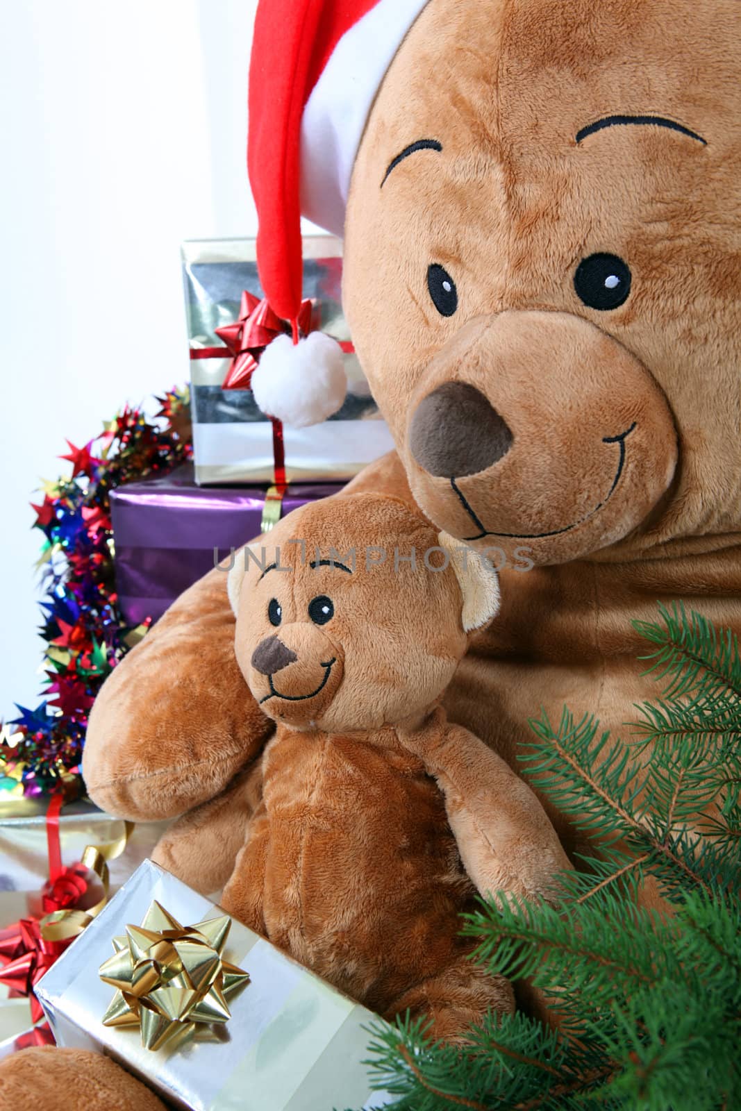 Teddy bears at Christmas by phovoir