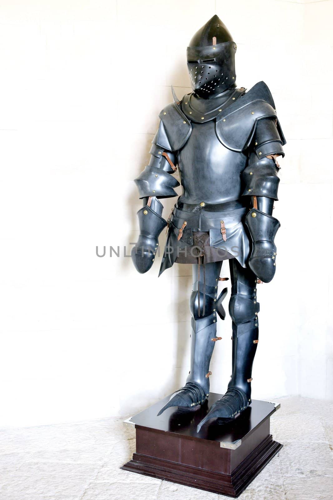 Suit of armor by phovoir