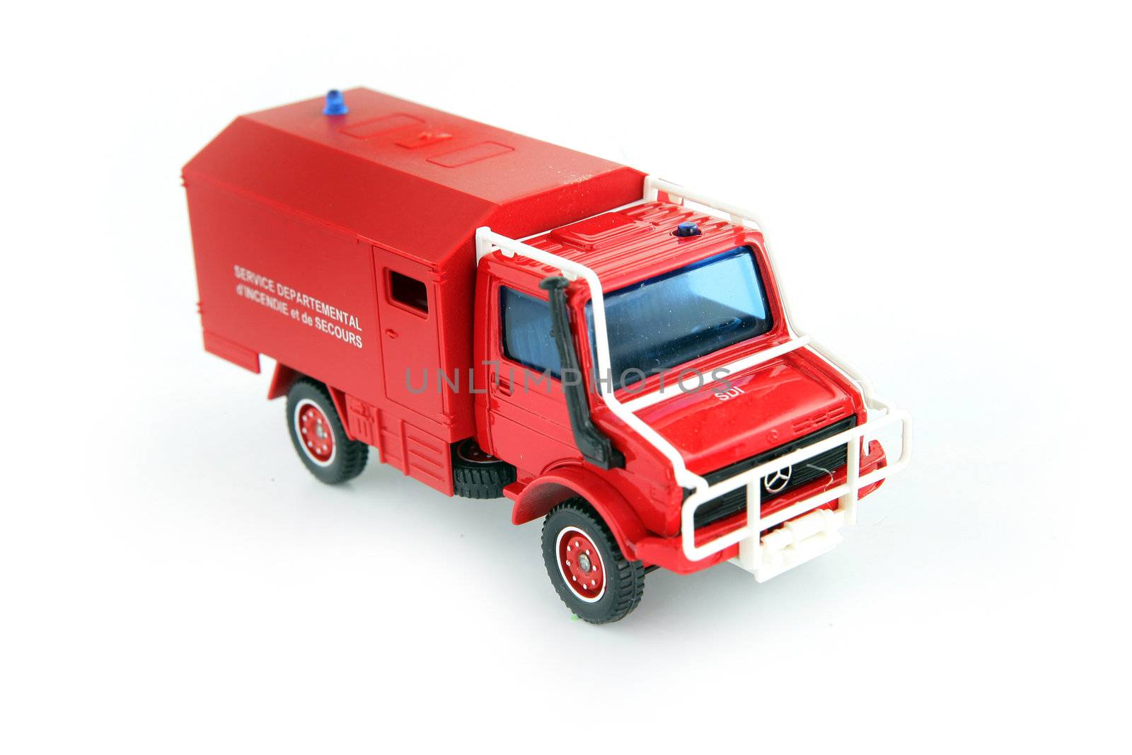 Toy fire engine by phovoir