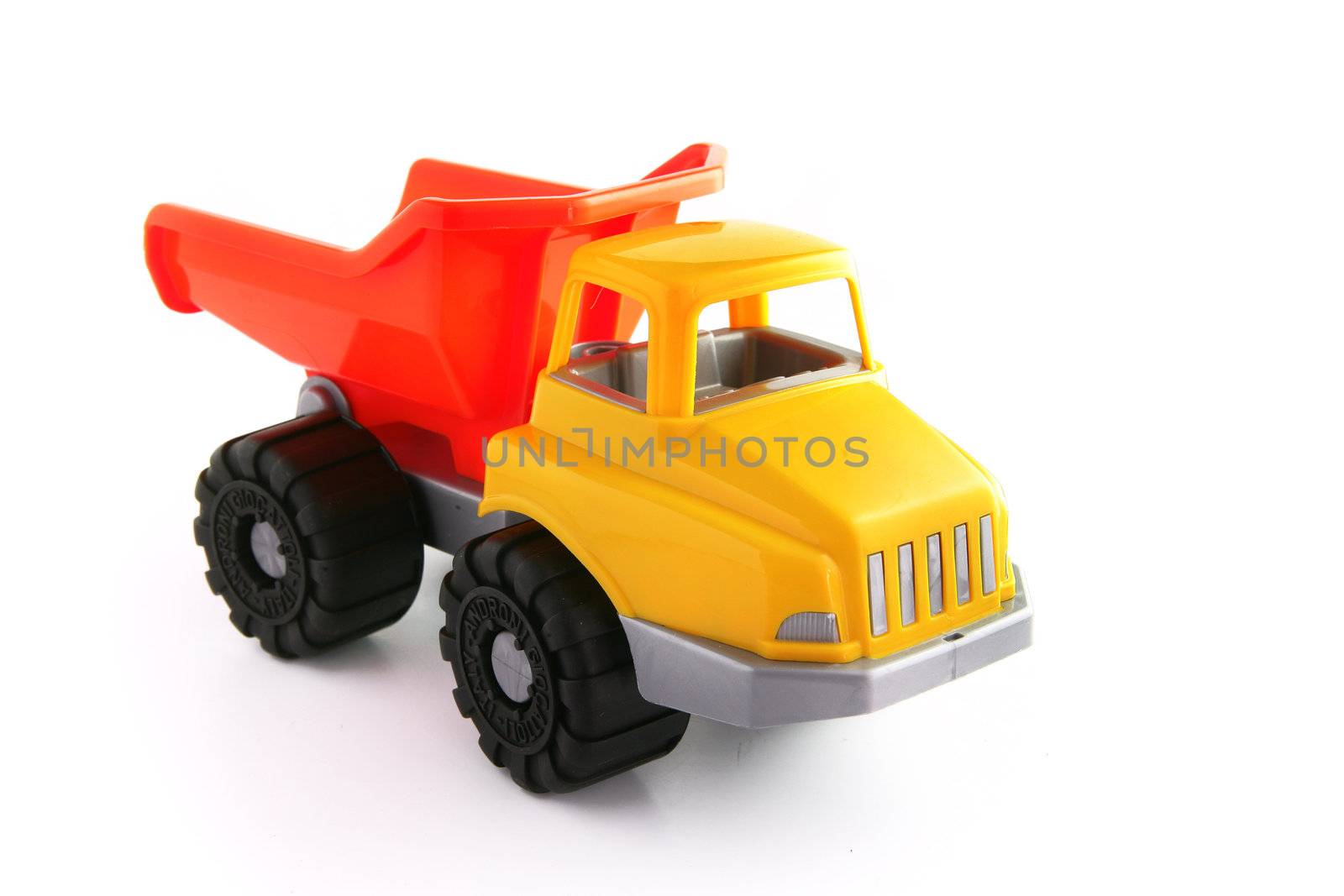 Toy truck by phovoir