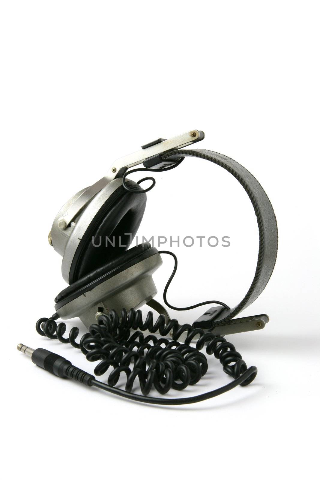 Headphones by phovoir