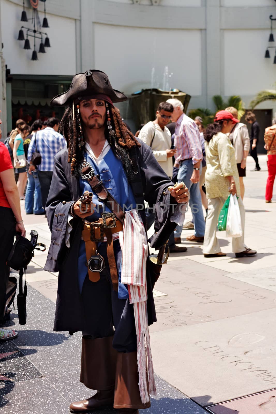 LOS ANGELES - MAY 27: Captain Jack Sparrow Impersonators on Hollywood Blvd., May 27, 2009 in Hollywood, CA