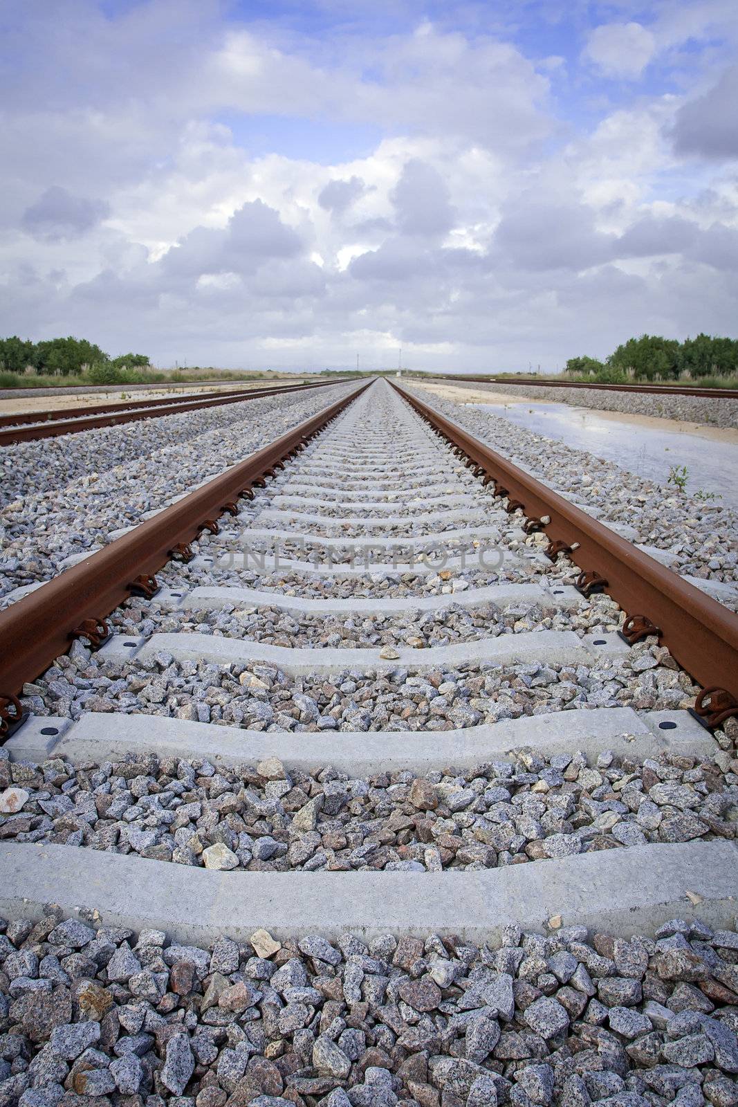 Railroad track with DOF