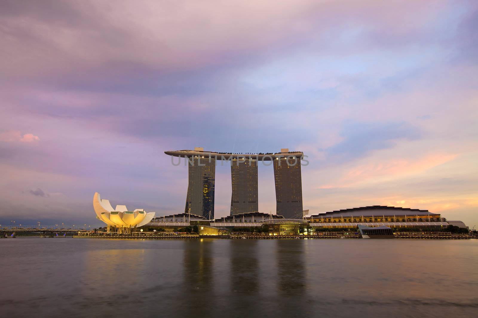 Singapore skyline by kjorgen