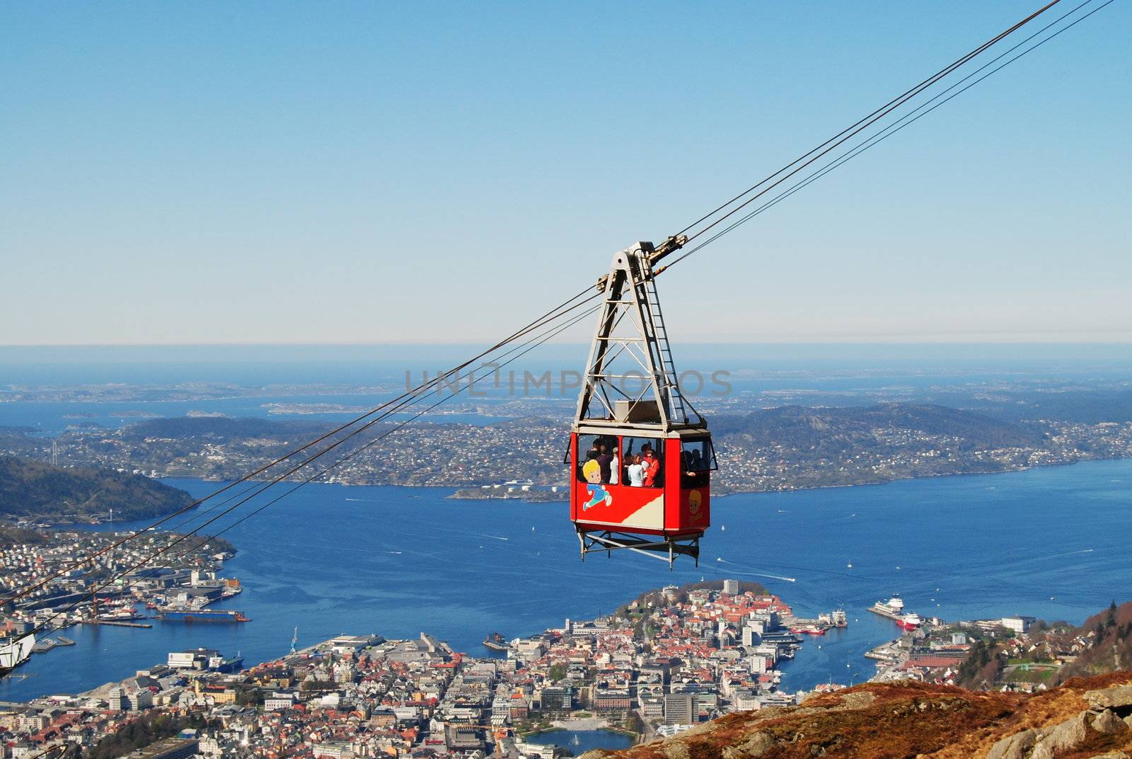 ulriken cable car by viviolsen