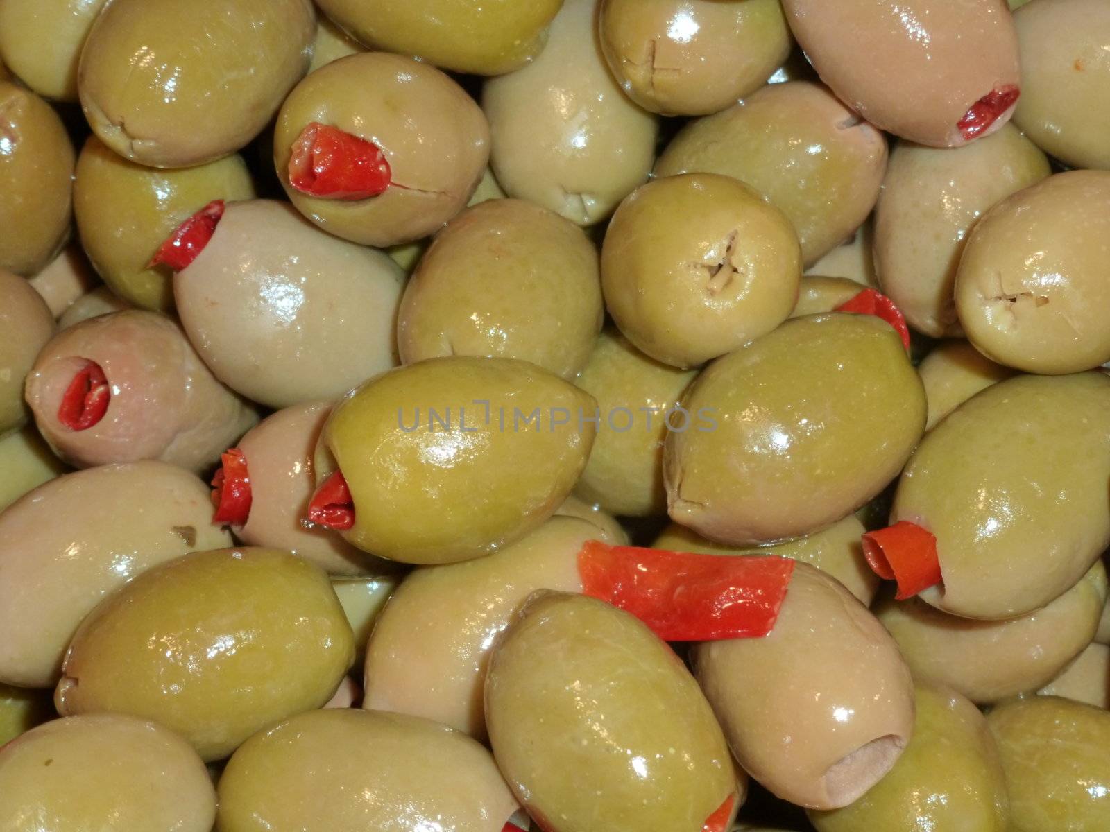 Fresh green olives stuffed with permentos