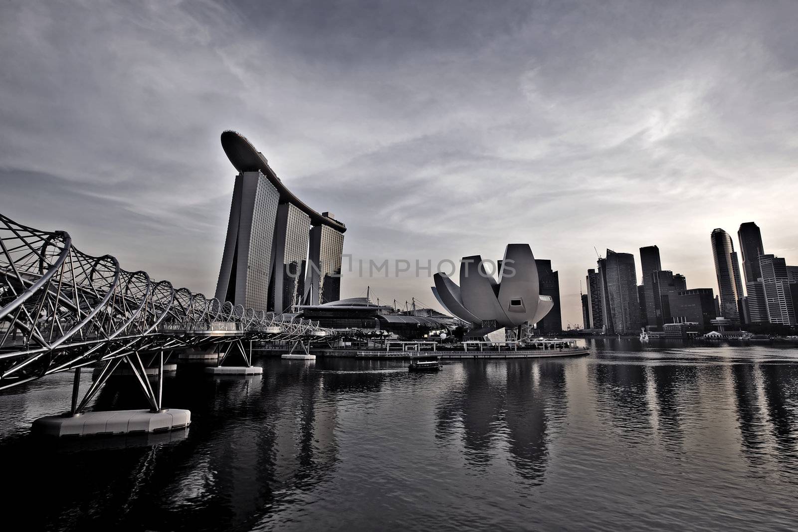 Singapore skyline by kjorgen