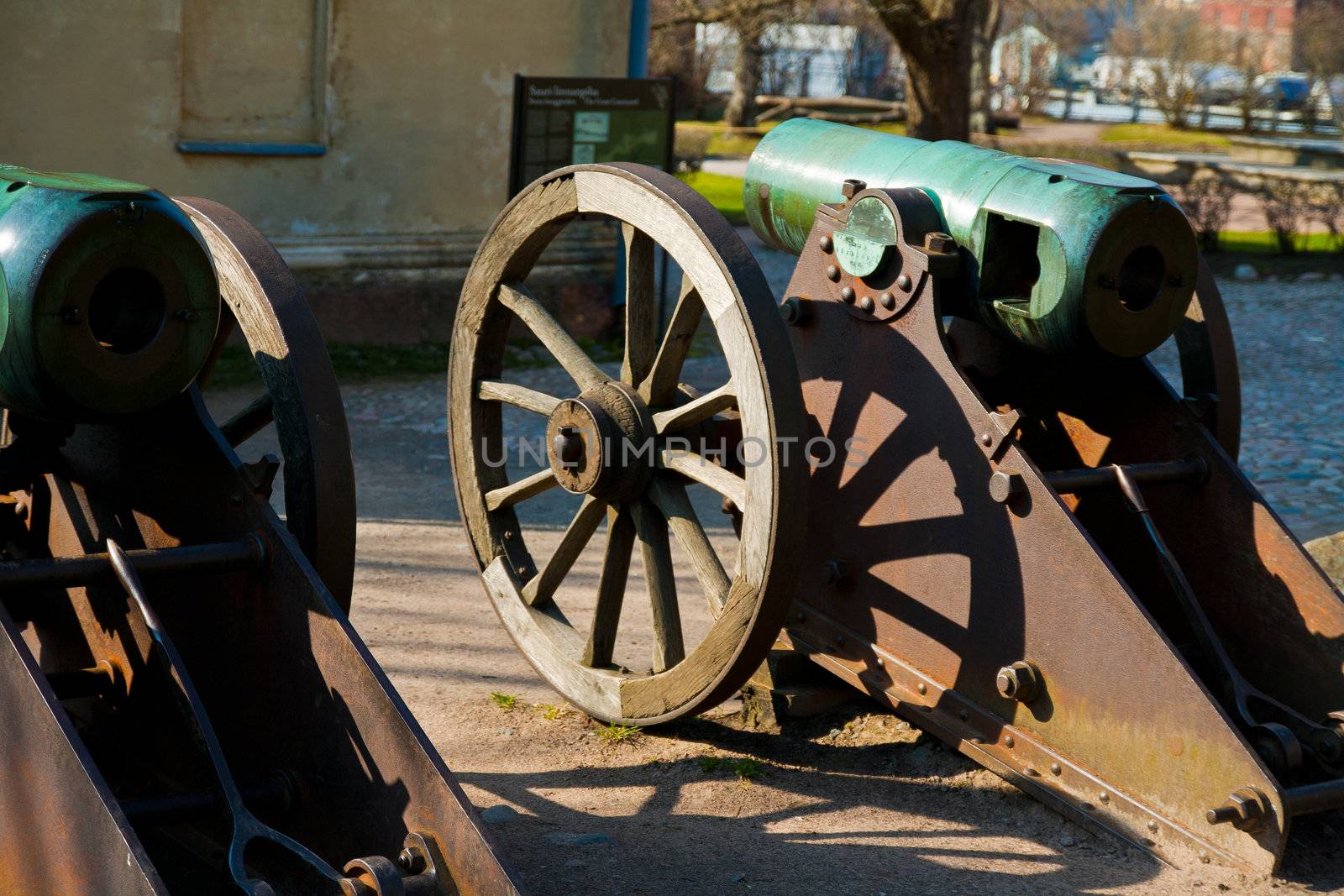 old cannons by ugibugi