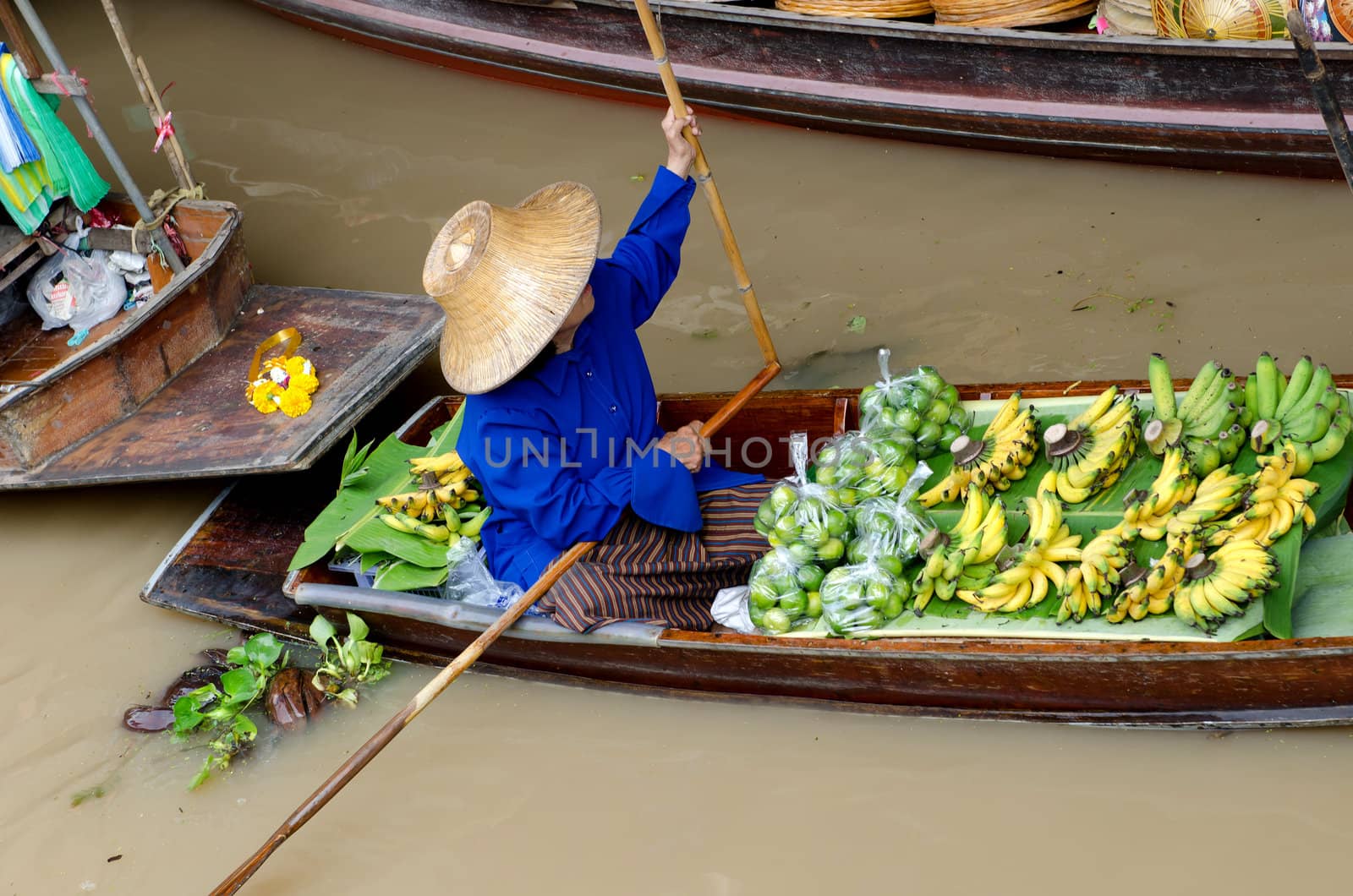boats in Damnernsaduak floating market Thailand