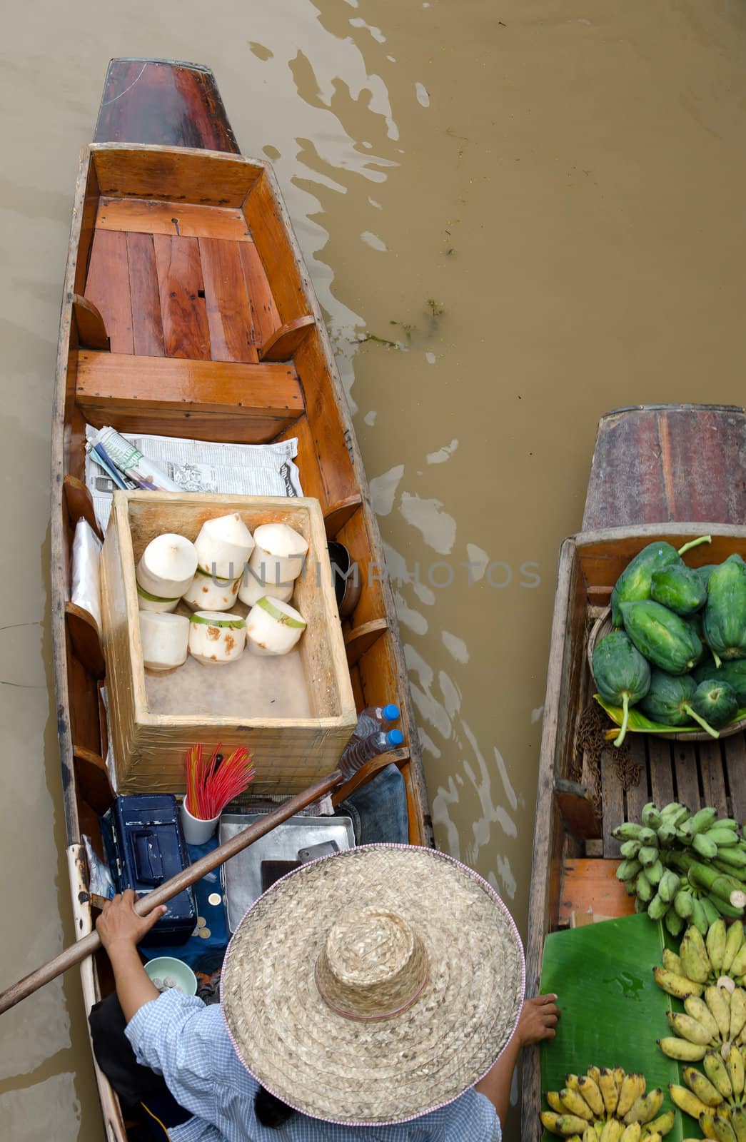 boats in Damnernsaduak floating market Thailand