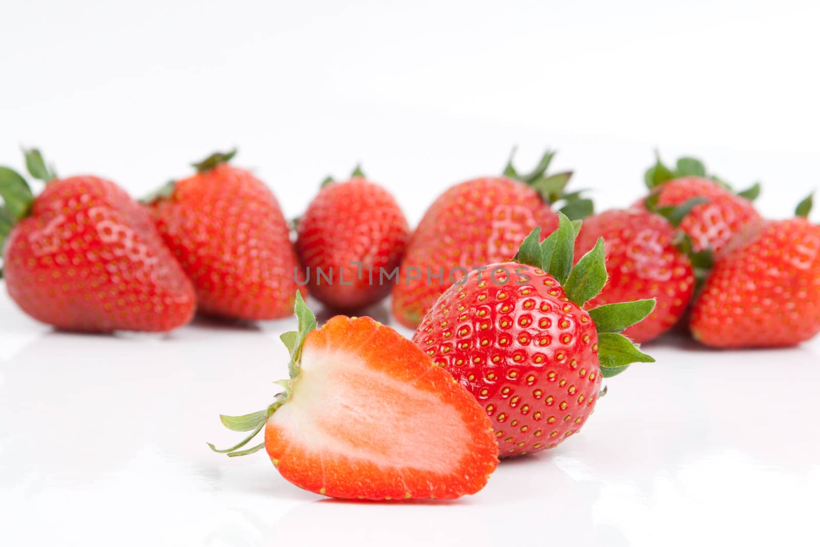 strawberry by Mazirama