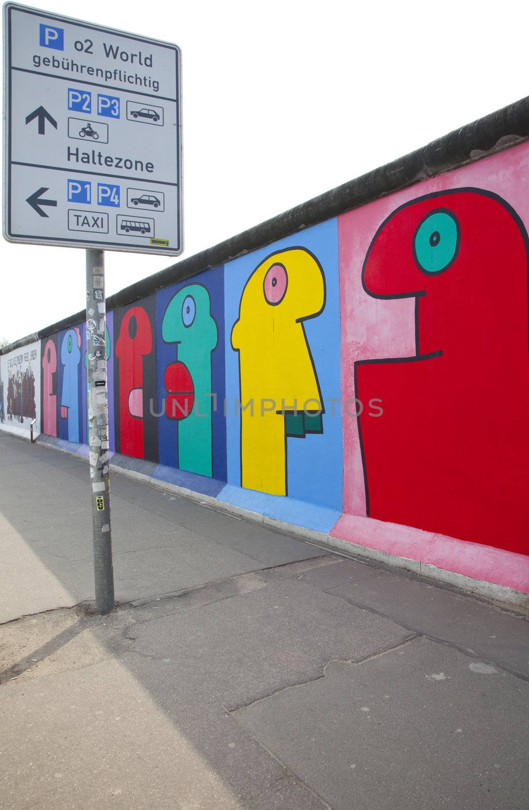 The Berlin Wall (East Side Gallery).